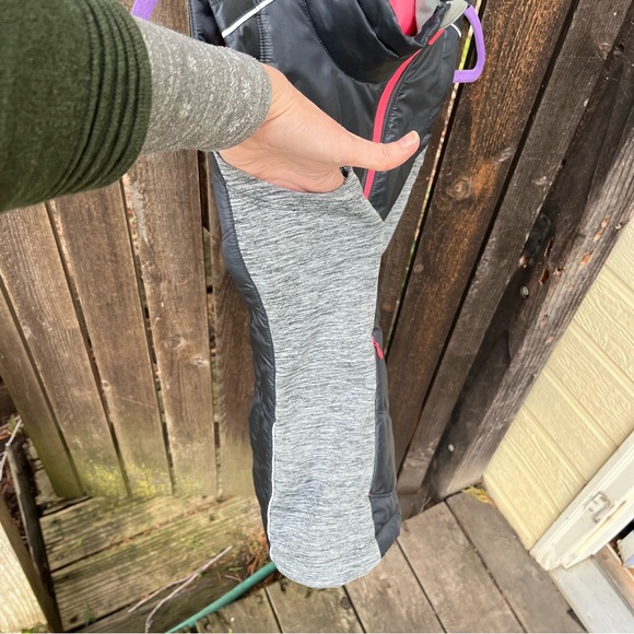 Title Nine Will Power Vest in Gray & Pink Sz XS - Picture 5 of 15